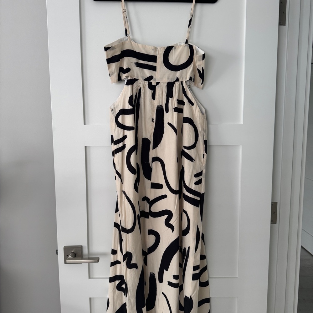 Black and White A-Line Maxi Dress for Resort Wear - Picture 6 of 6